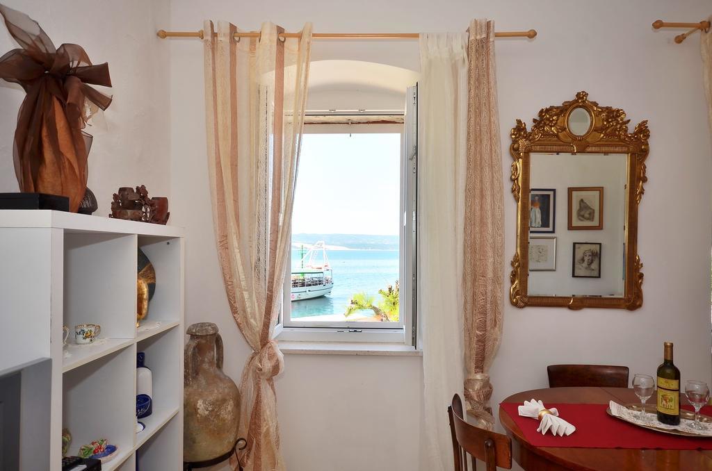 Apartment Pere S Mora Mimice Rom bilde
